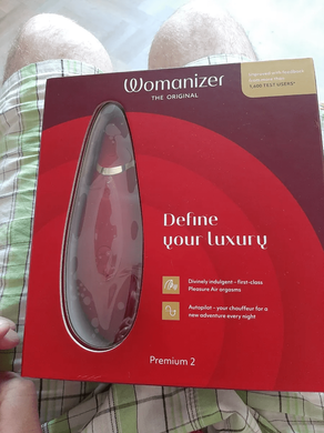 Вакуумный клиторальный стимулятор Womanizer Premium 2 - Bordeaux