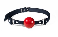 Кляп силиконовый Feral Feelings Silicon Ball Gag Black/Red, черный ремень, красный шарик